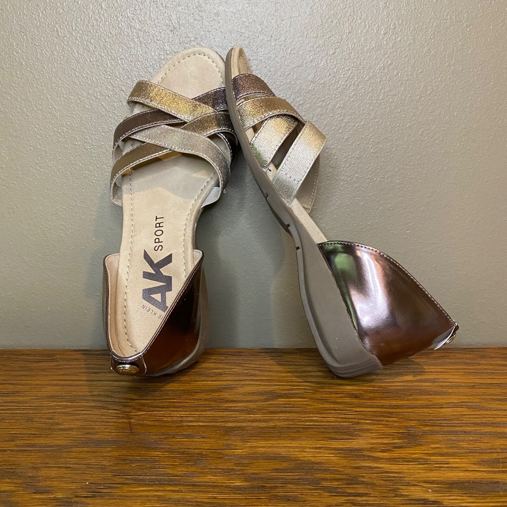 Anne Klein AK Sport Akkiera Sandal, Size 7.5M, Metallic Multi-Color, Like New